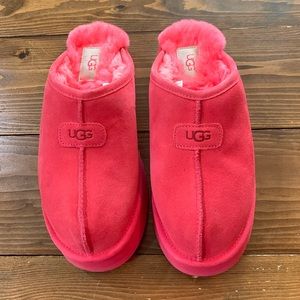 Ugg pink slippers